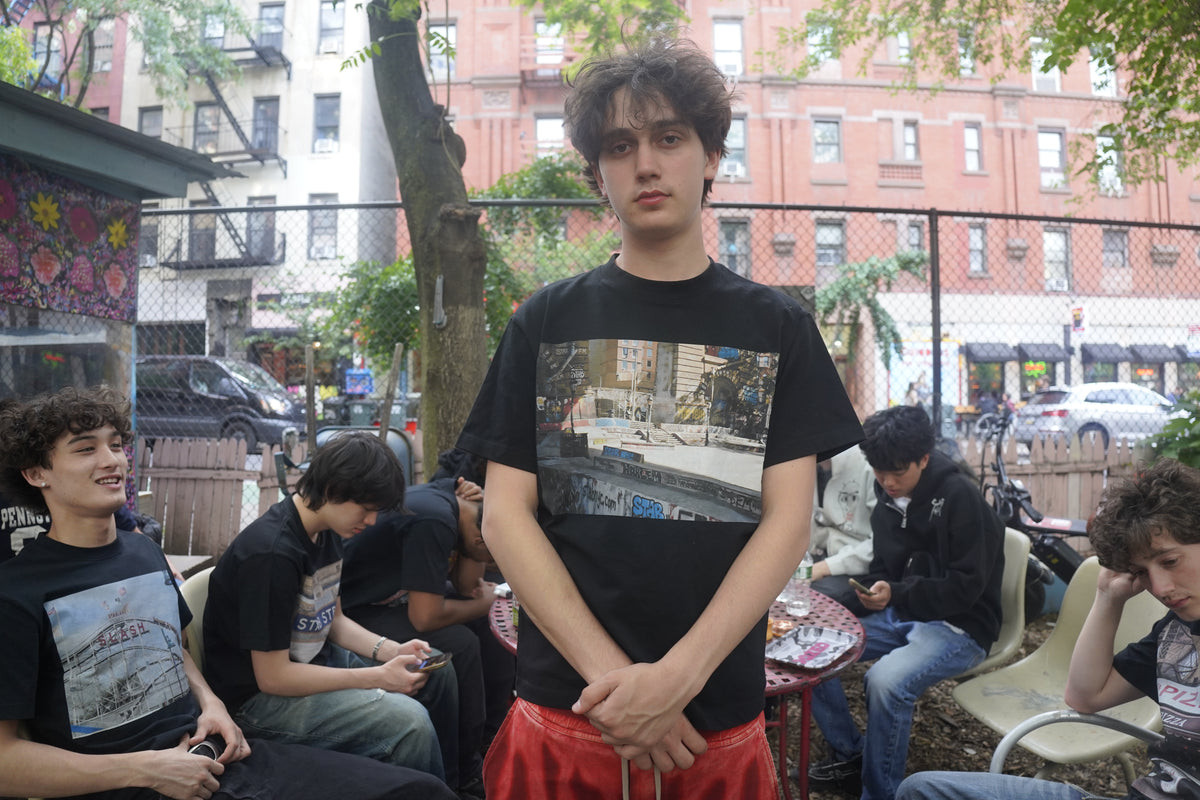Stab LES Tee
