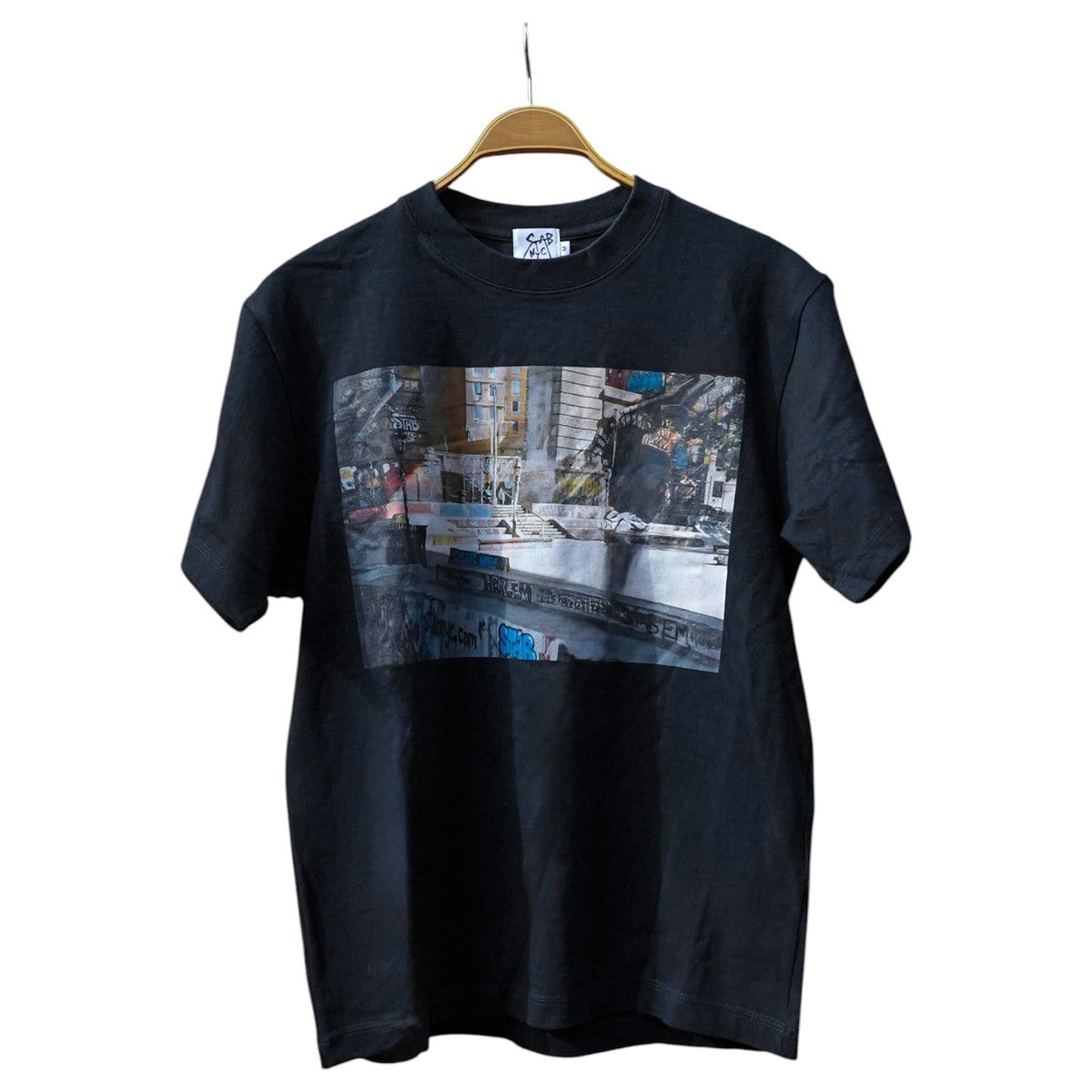 Stab LES Tee